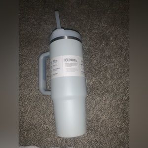 Stanley cup 30 oz with handle